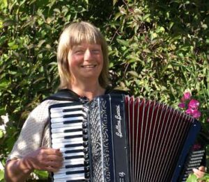lejlighedssange festsange baggrundsmusik viser underholdning harmonika banjo sømandsmusik viser pop folkemusik